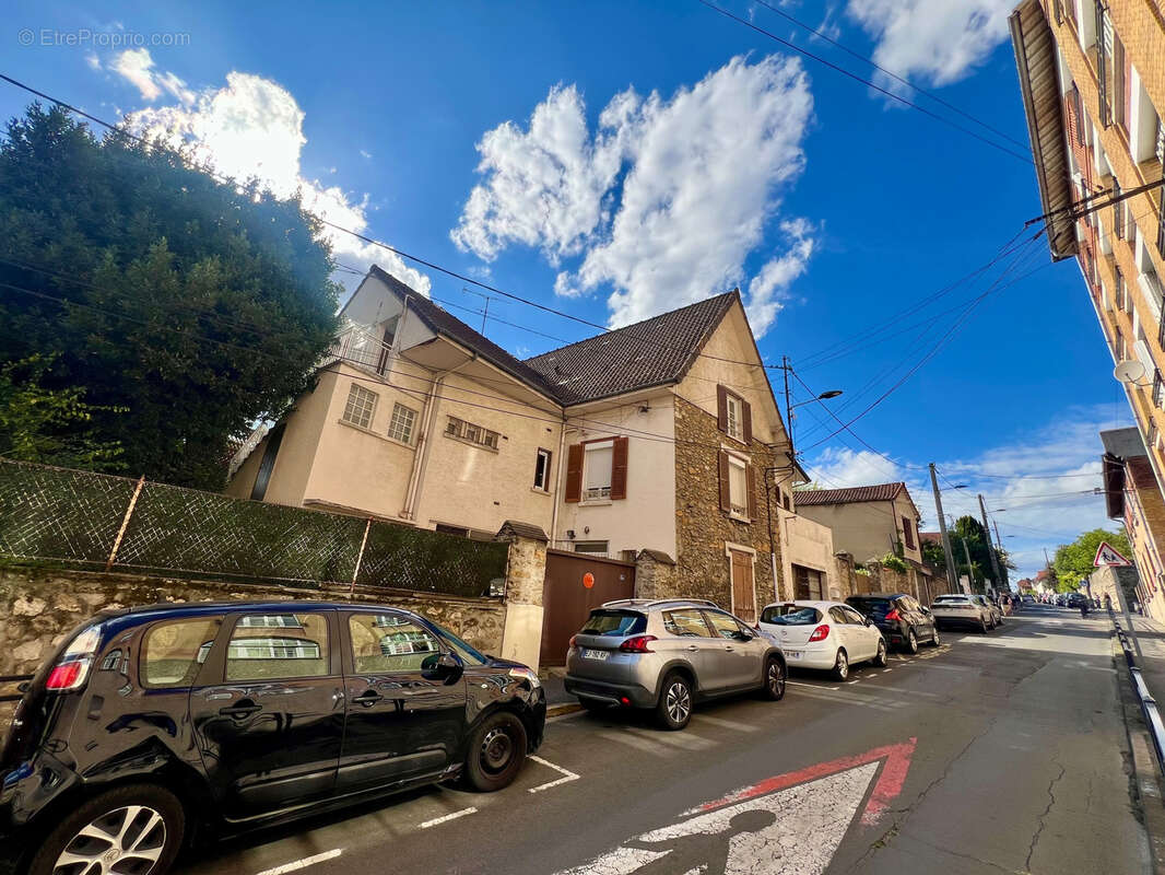 Terrain à SAVIGNY-SUR-ORGE