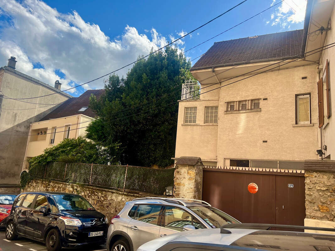 Terrain à SAVIGNY-SUR-ORGE