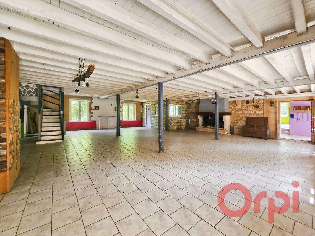 Maison à SAINT-JEANVRIN