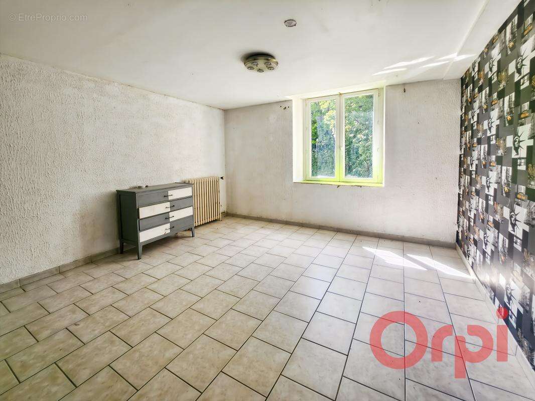 Maison à SAINT-JEANVRIN