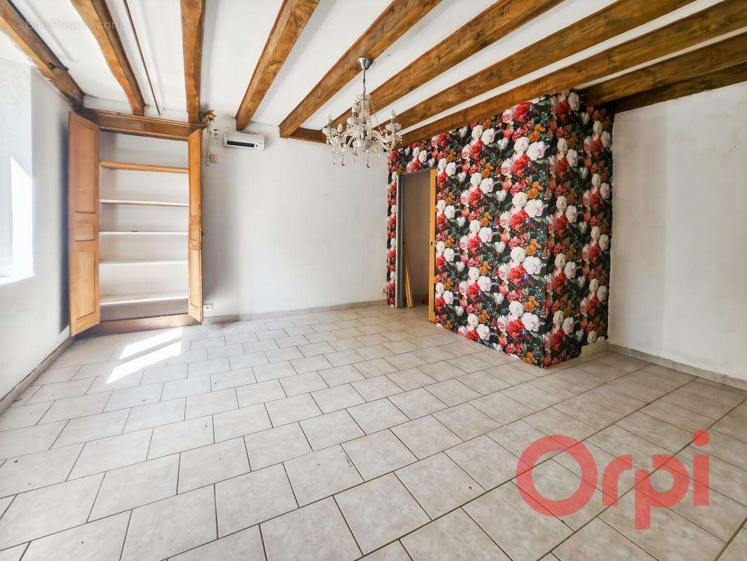 Maison à SAINT-JEANVRIN