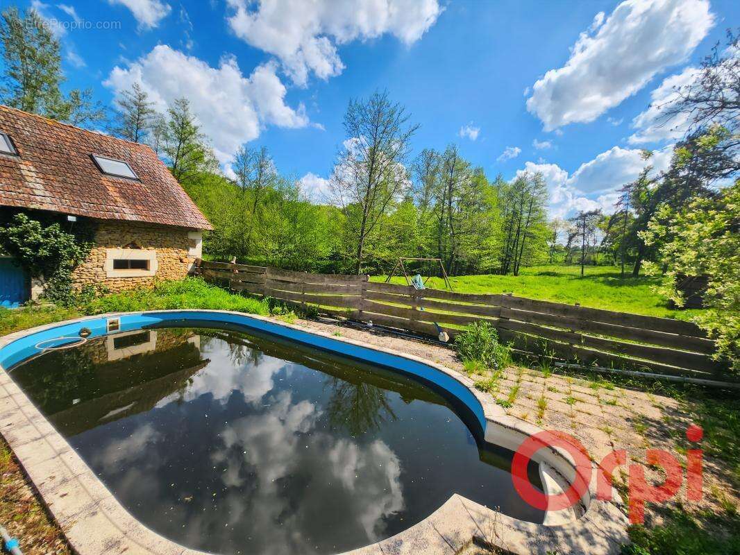 Maison à SAINT-JEANVRIN