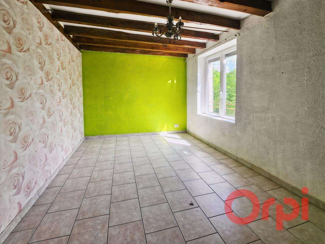 Maison à SAINT-JEANVRIN