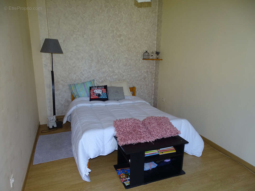 Maison à CHAMPROND-EN-GATINE