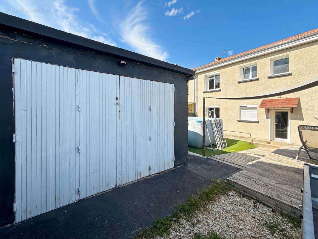 Maison à COULOUNIEIX-CHAMIERS