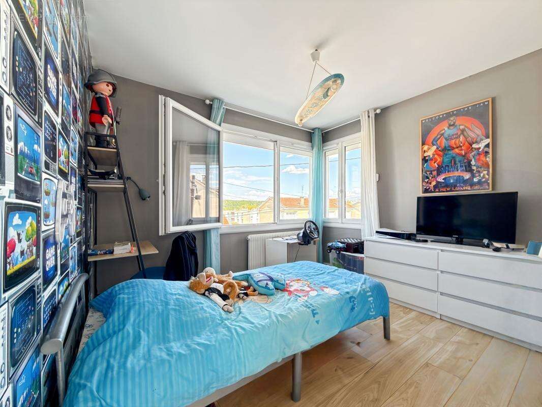 Maison à COULOUNIEIX-CHAMIERS