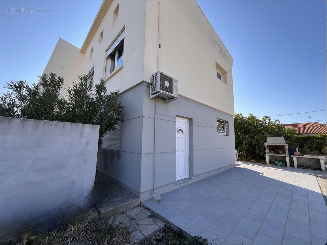 Maison à LEZIGNAN-CORBIERES