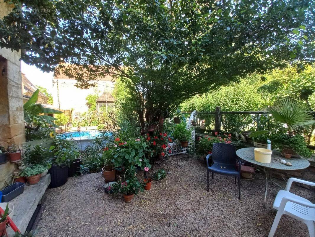 Maison à LES EYZIES-DE-TAYAC-SIREUIL