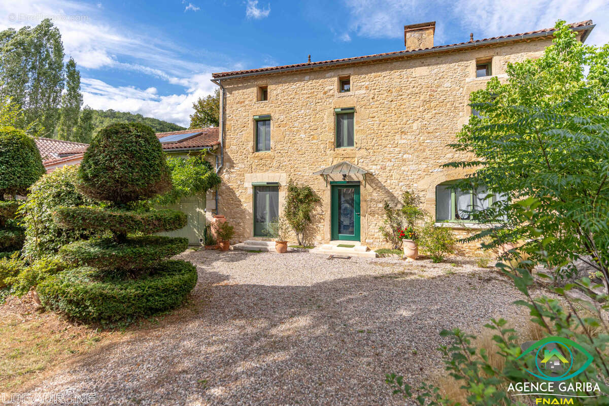 Maison à SAINT-FRONT-SUR-LEMANCE