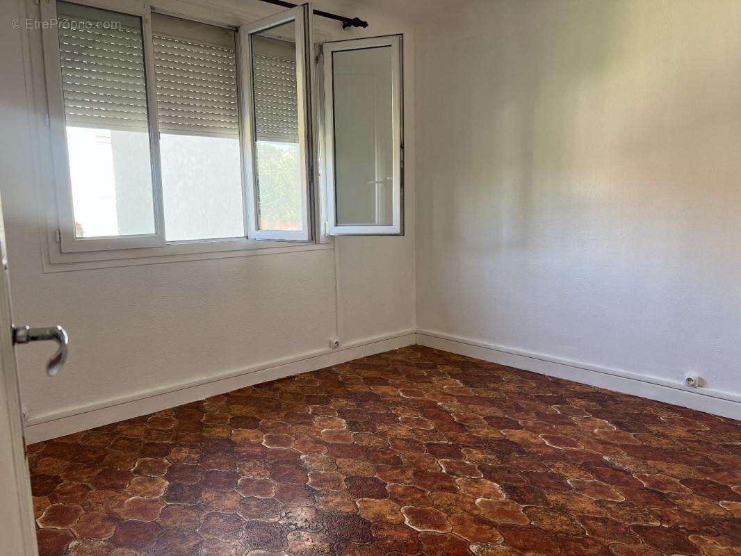 Maison à LE BLANC-MESNIL