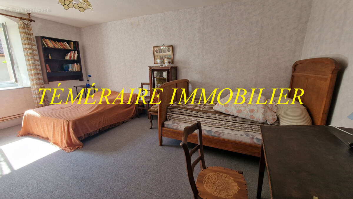 Maison à VERS-EN-MONTAGNE