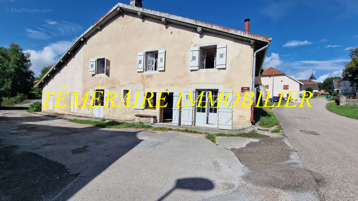 Maison à VERS-EN-MONTAGNE
