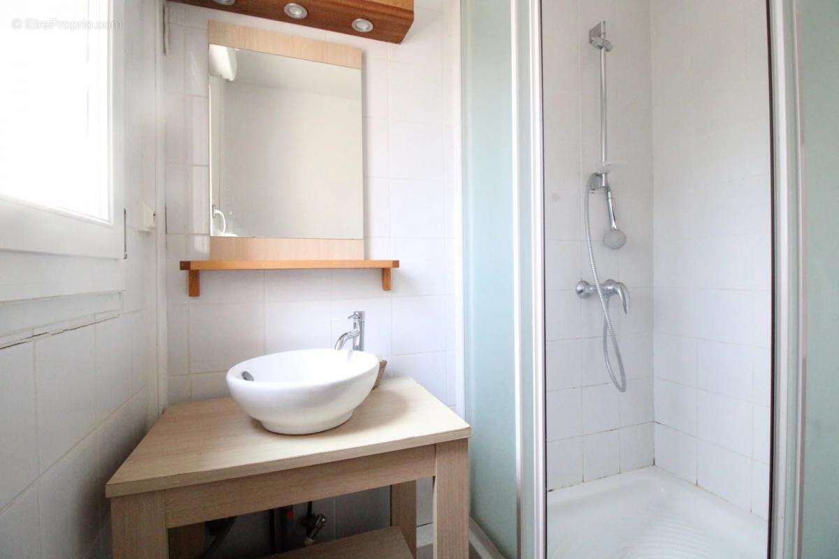 Appartement à LANVALLAY