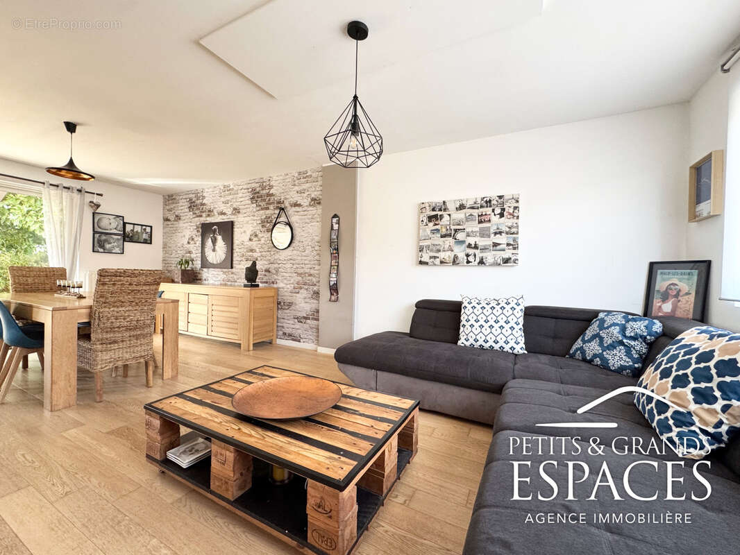 Maison à AULNOY-LEZ-VALENCIENNES