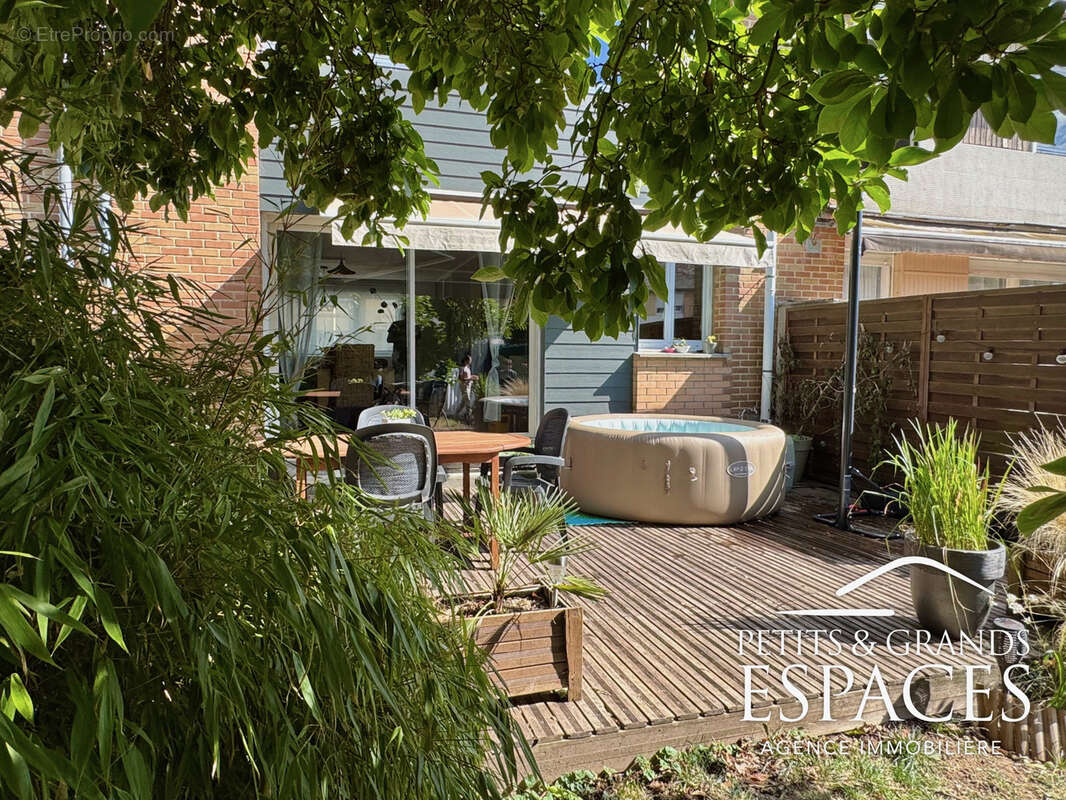 Maison à AULNOY-LEZ-VALENCIENNES