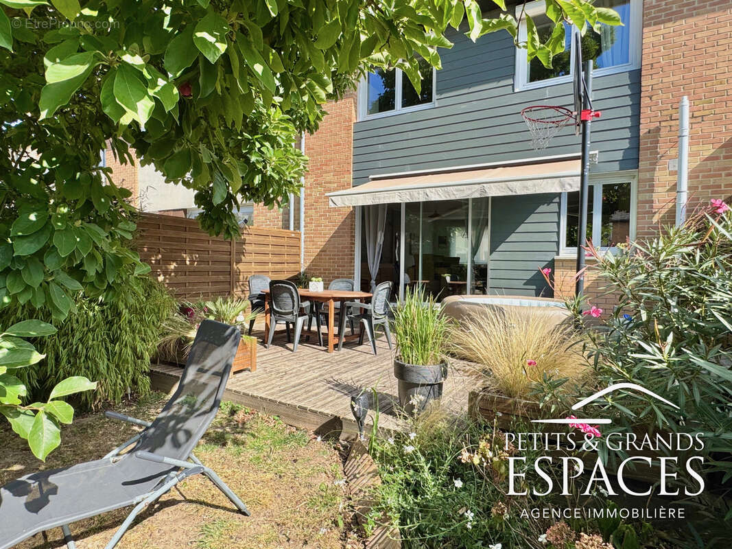 Maison à AULNOY-LEZ-VALENCIENNES