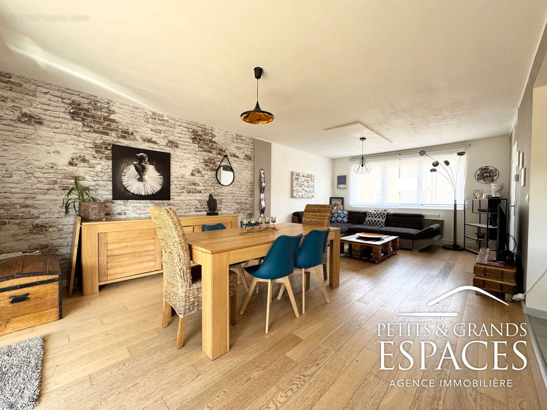 Maison à AULNOY-LEZ-VALENCIENNES