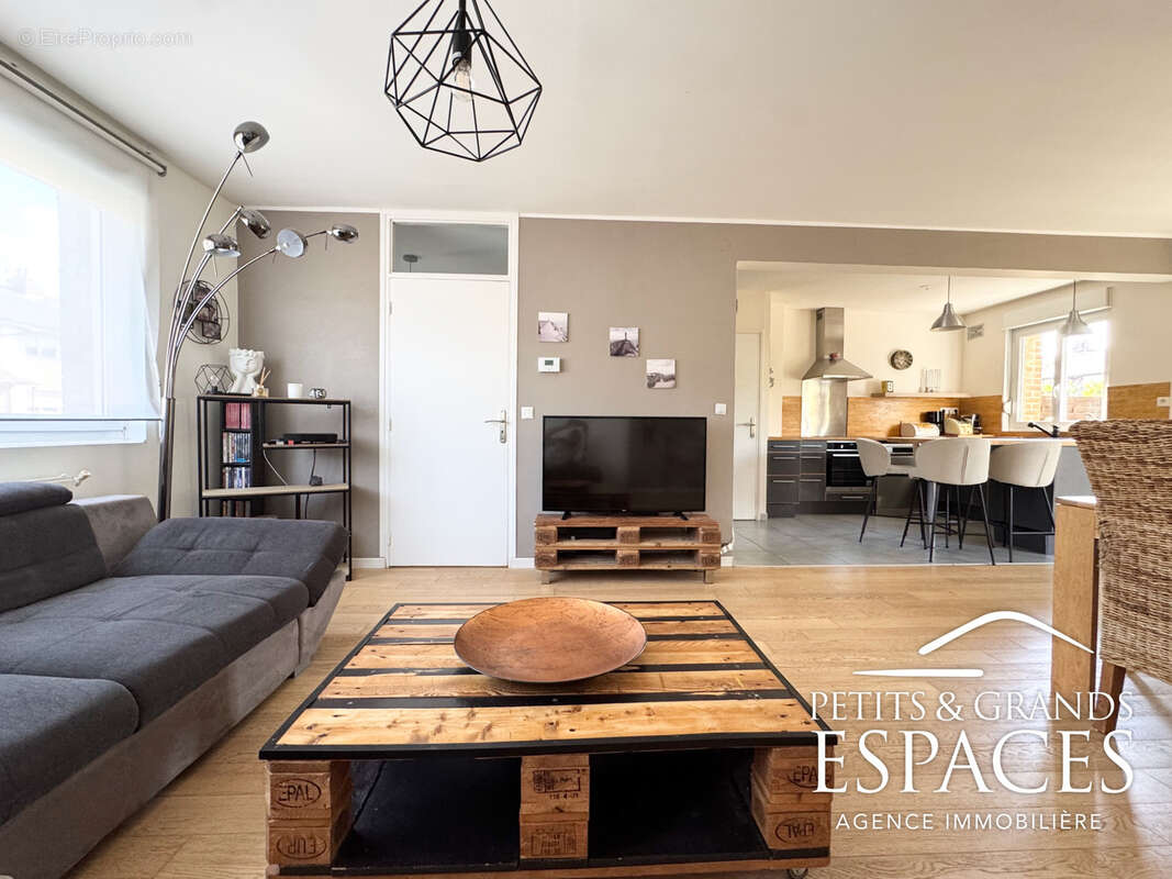 Maison à AULNOY-LEZ-VALENCIENNES