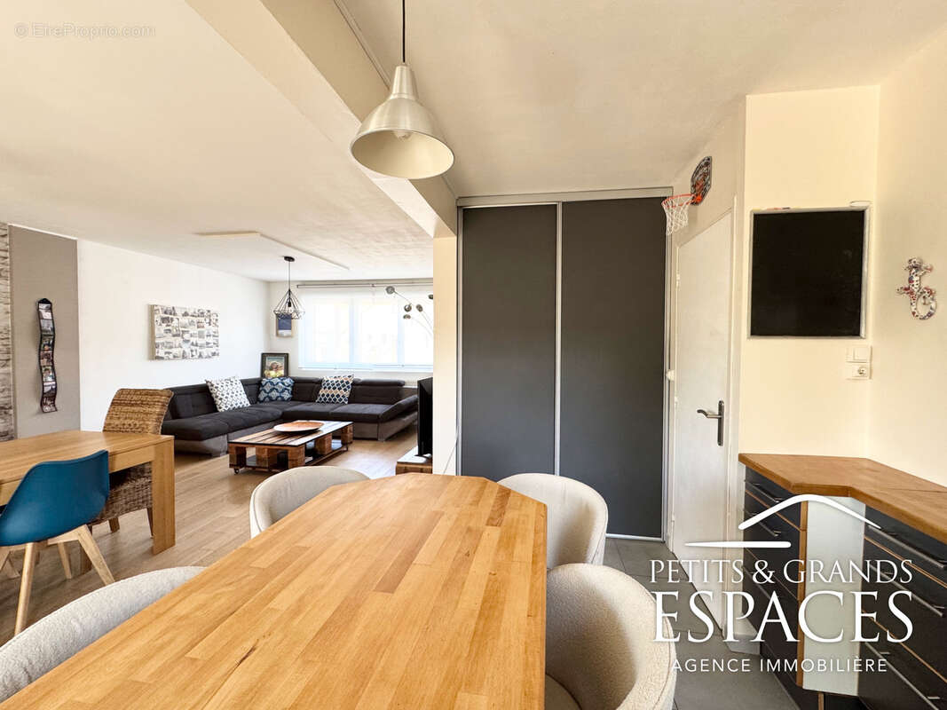 Maison à AULNOY-LEZ-VALENCIENNES