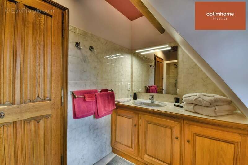 Maison à FAUGUERNON