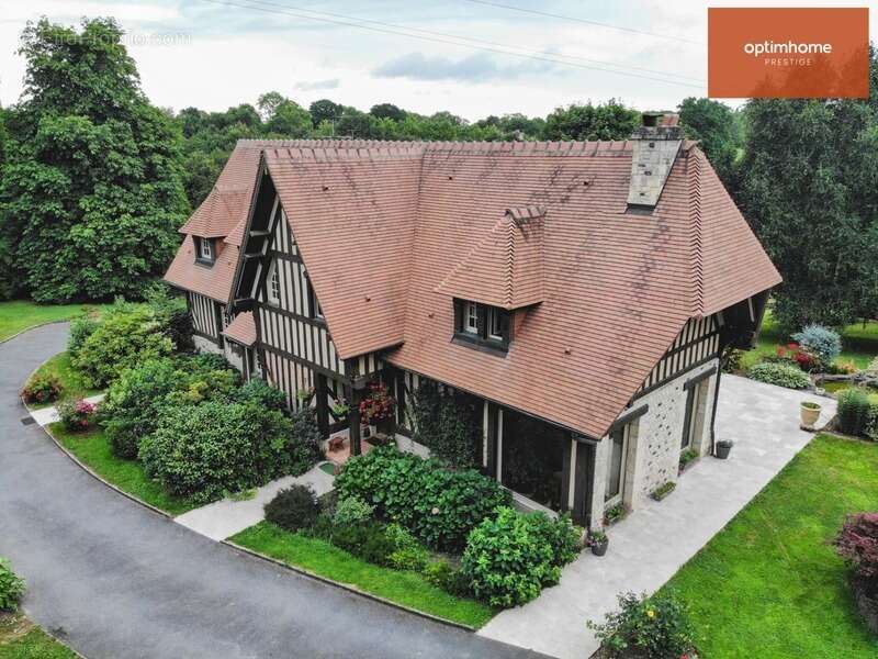 Maison à FAUGUERNON