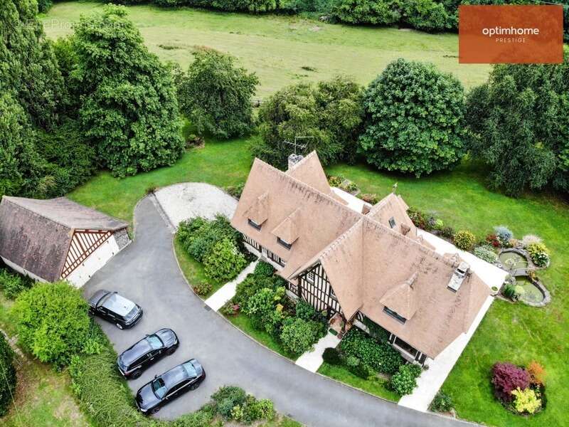 Maison à FAUGUERNON