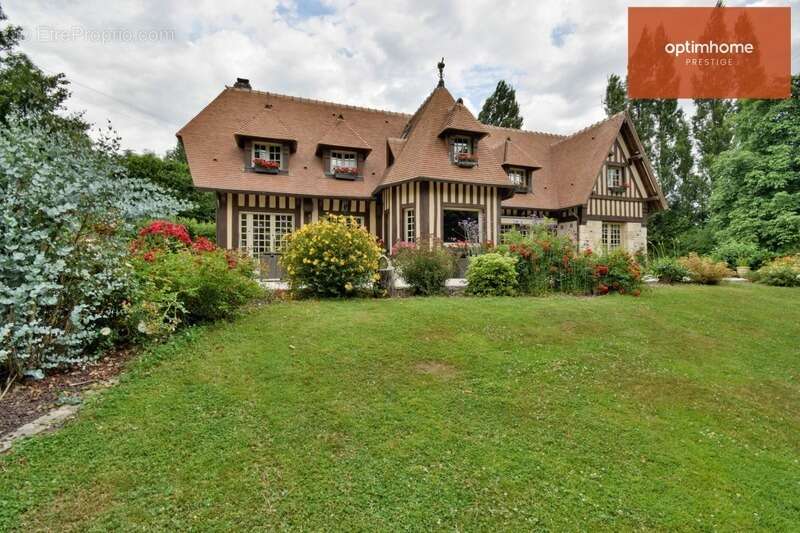 Maison à FAUGUERNON