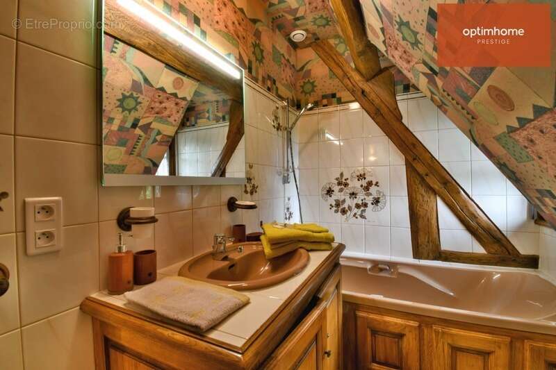 Maison à FAUGUERNON