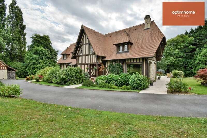 Maison à FAUGUERNON