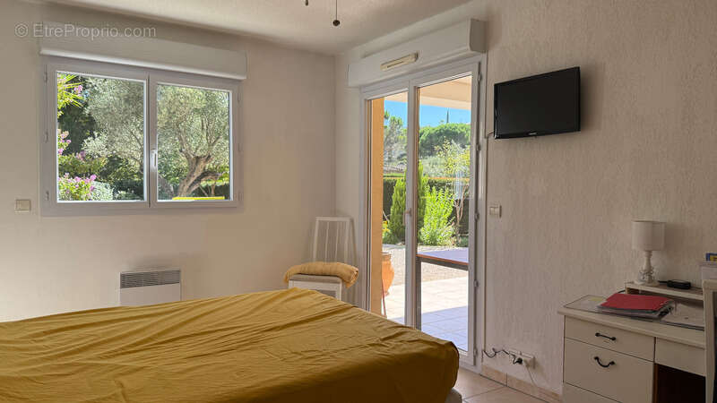 Appartement à SAINT-RAPHAEL