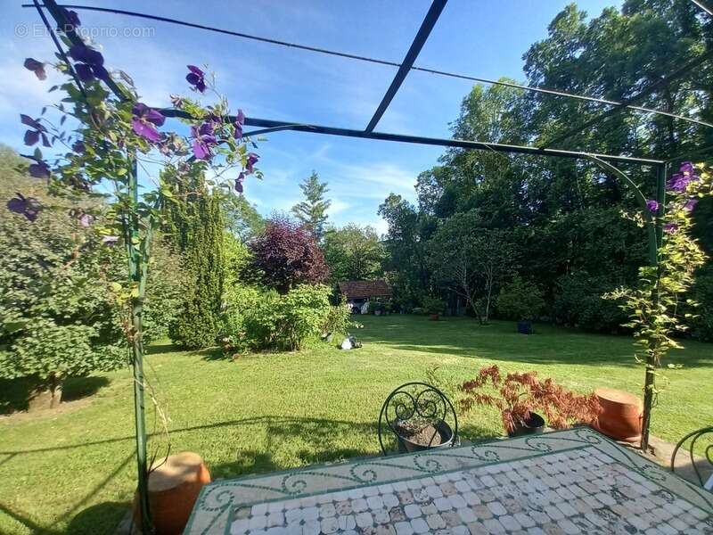 Maison à SAINTE-CROIX