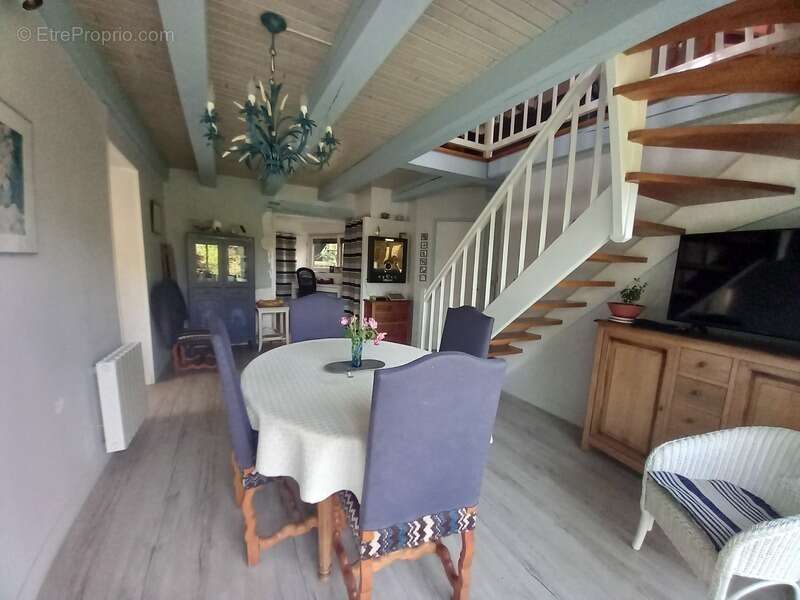 Maison à SAINTE-CROIX