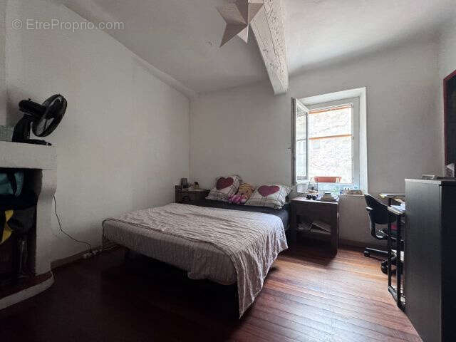 Maison à PEYROLLES-EN-PROVENCE