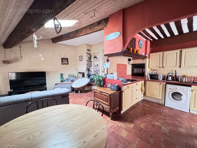 Maison à PEYROLLES-EN-PROVENCE