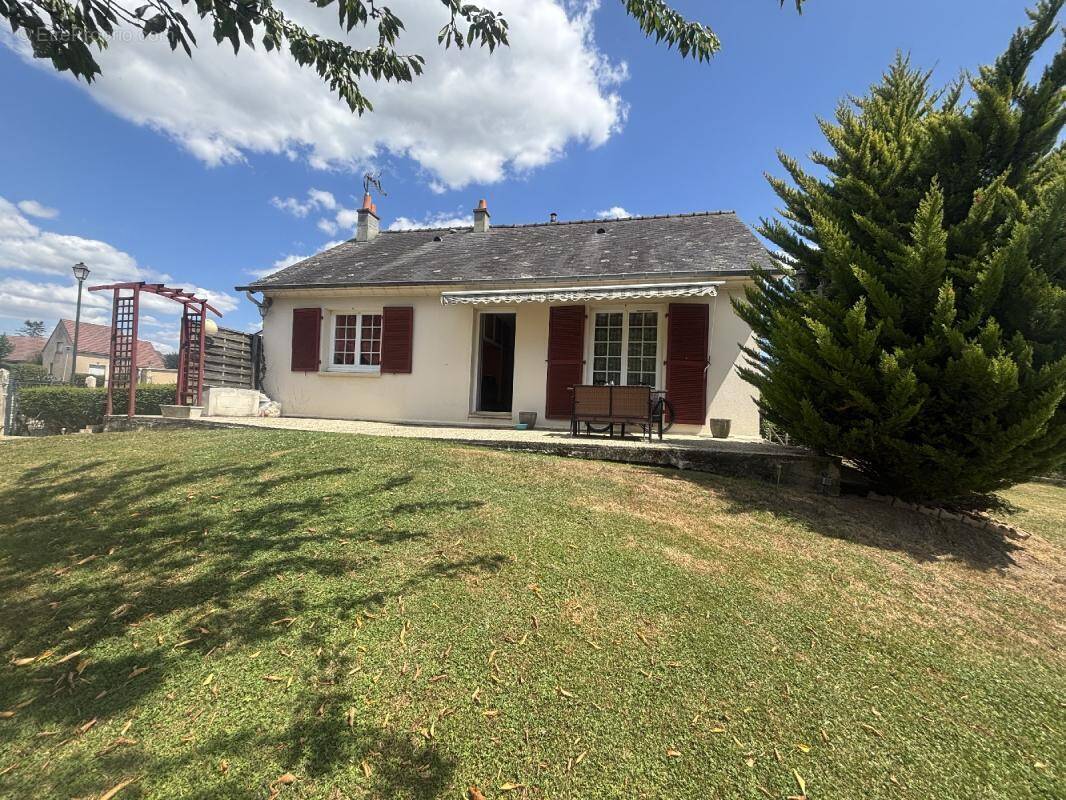 Maison à ALMENECHES