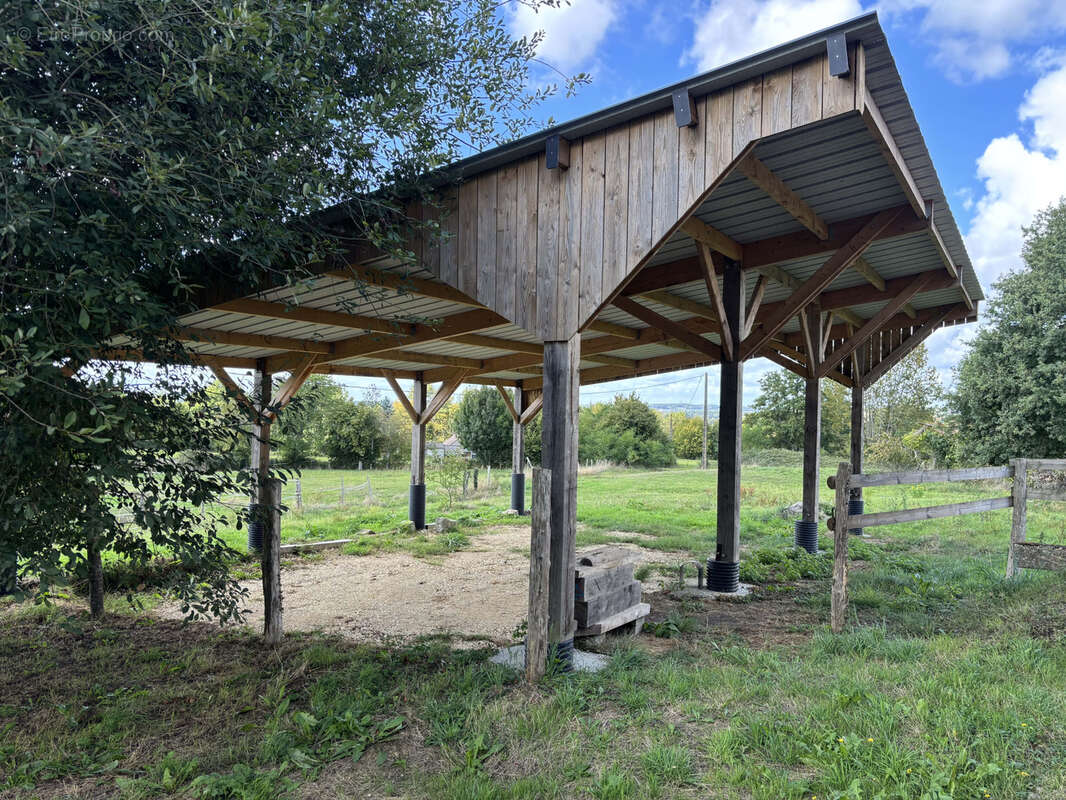 Maison à LE MELE-SUR-SARTHE