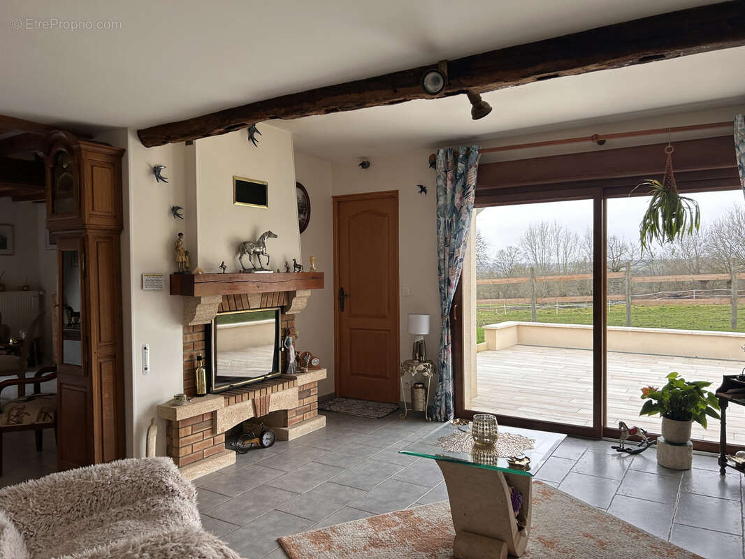 Maison à LE MELE-SUR-SARTHE