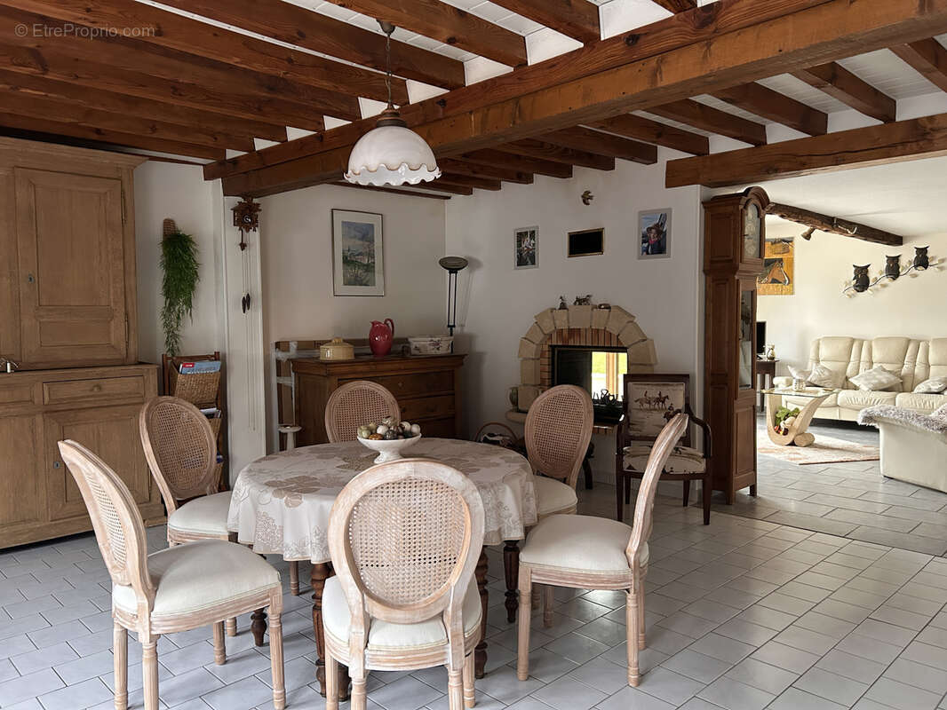 Maison à LE MELE-SUR-SARTHE