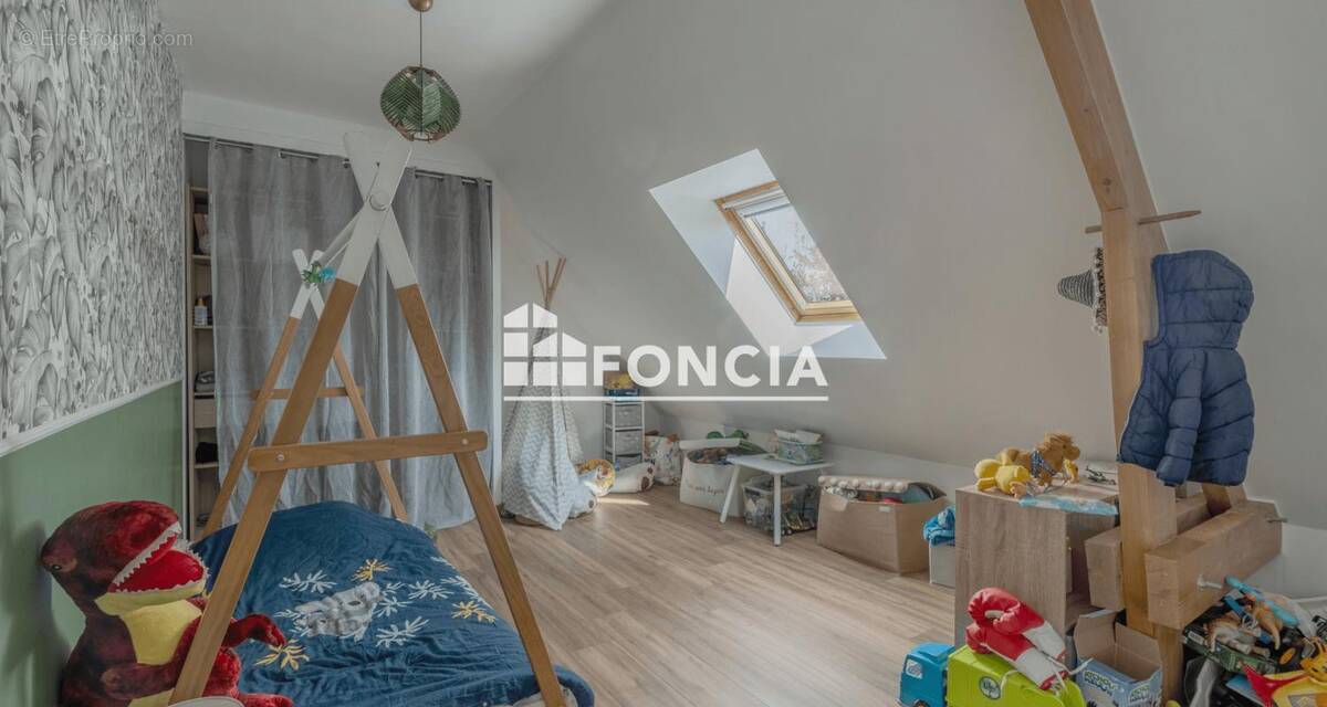 Maison à DOMFRONT-EN-CHAMPAGNE