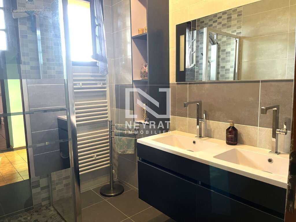 Maison à FARGES-LES-CHALON