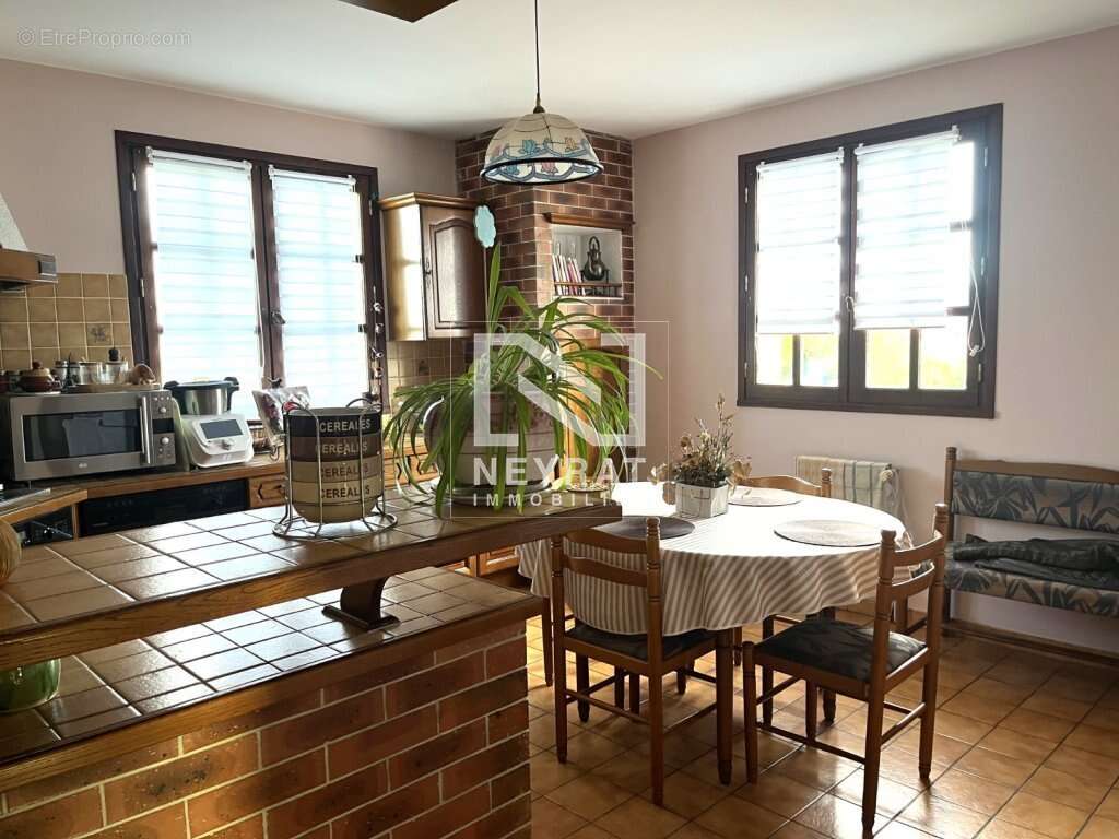 Maison à FARGES-LES-CHALON