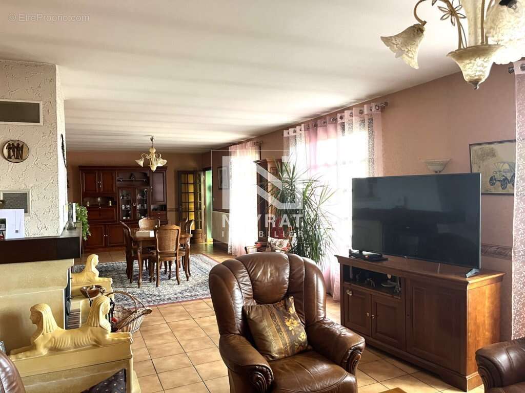 Maison à FARGES-LES-CHALON