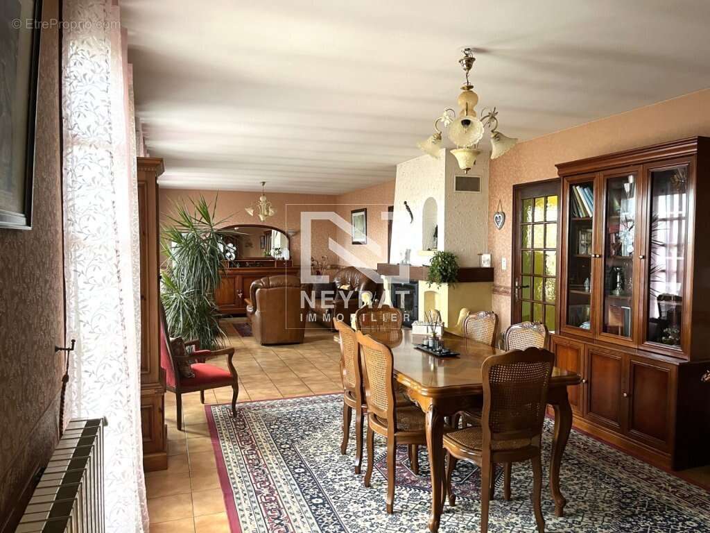 Maison à FARGES-LES-CHALON