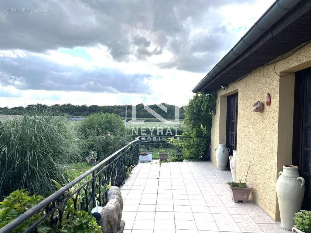 Maison à FARGES-LES-CHALON