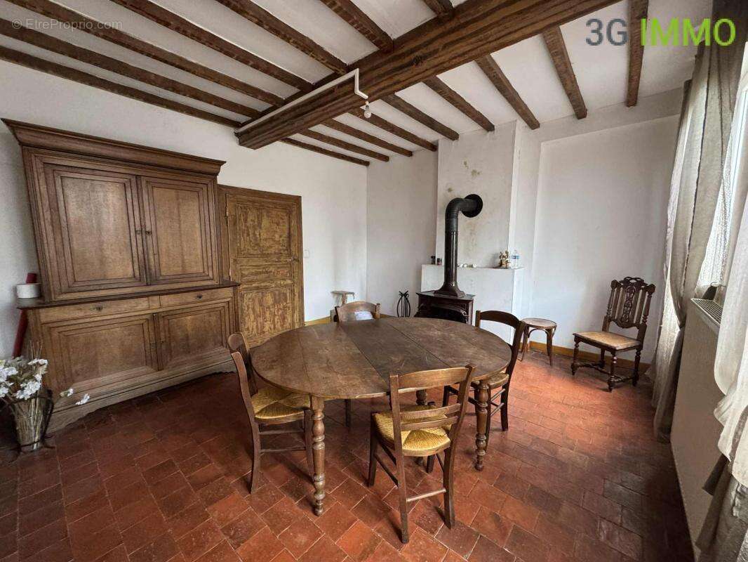 Maison à SOLRE-LE-CHATEAU