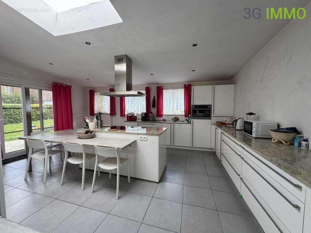 Maison à SOLRE-LE-CHATEAU