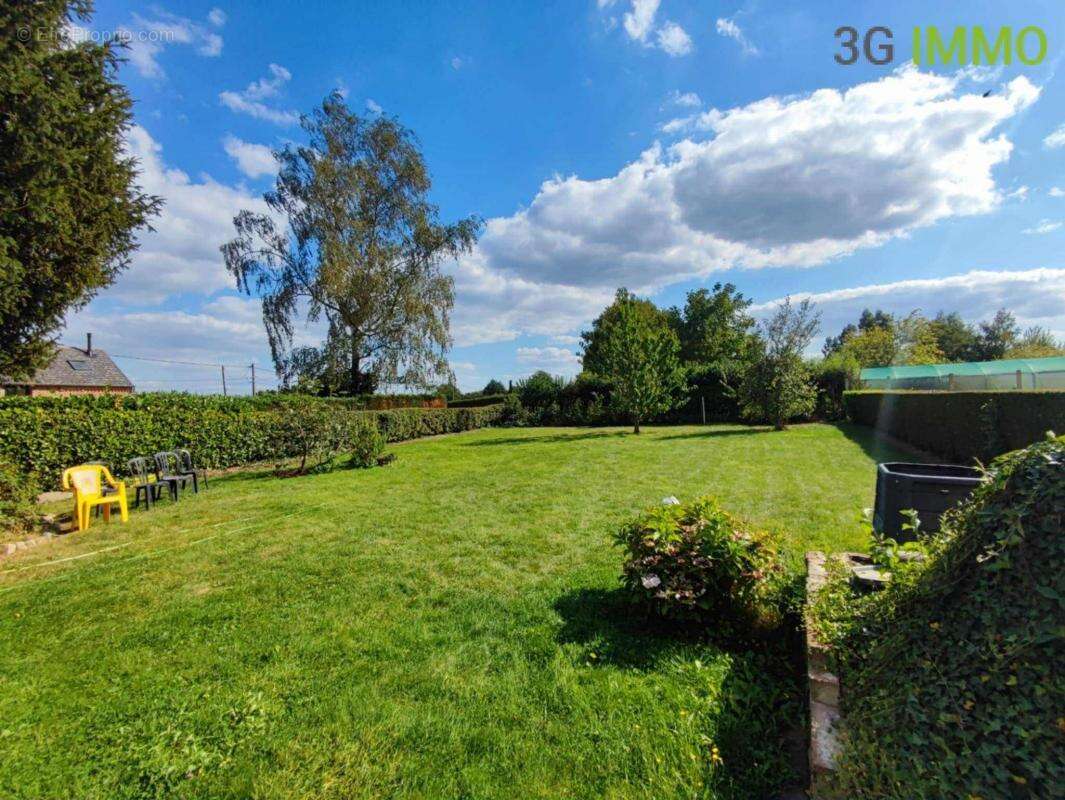 Maison à SOLRE-LE-CHATEAU