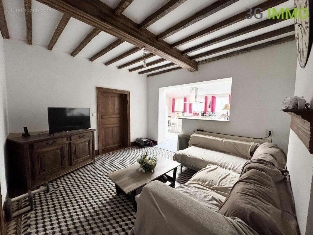 Maison à SOLRE-LE-CHATEAU