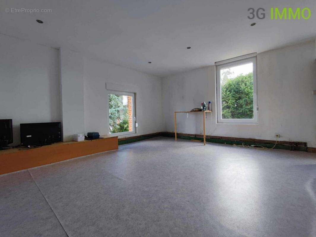 Maison à SOLRE-LE-CHATEAU