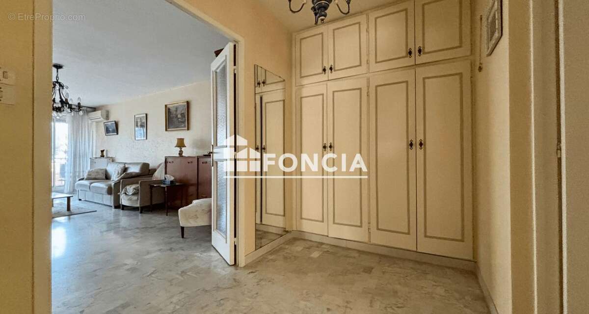 Appartement à HYERES